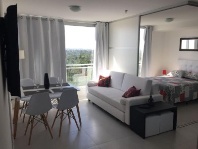 VENTA DE MONOAMBIENTE EN BELLAGIO TOWER PUNTA DEL ESTE 