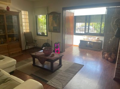 JARDINES DE CORDOBA PUNTA DEL ESTE VENTA DE CASA DE 4 DORMITORIOS