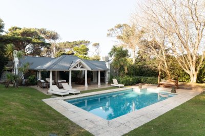 CASA EN VENTA Y ALQUILER DE 7 DORMITORIOS EN MONTOYA LA BARRA