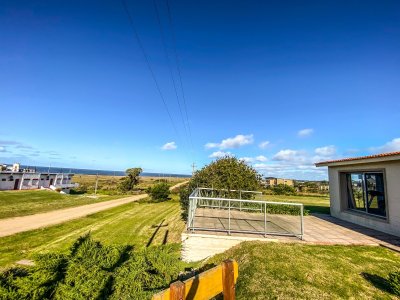 Hermosa casa en Barra de Portezuelo con vista al mar - 2010 m2 de terreno