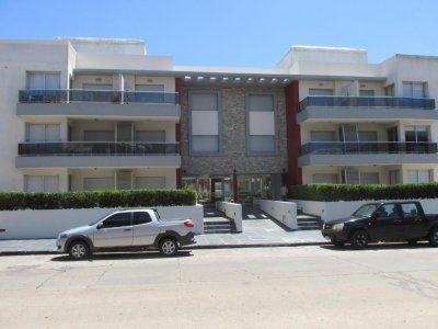 ALQUILER ANUAL EN PENINSULA DE 1 DORMITORIO PUNTA DEL ESTE 