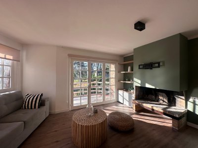 Vendo hermoso apartamento amplio, reciclado y muy bien equipado Zona Cantegrill Punta del Este