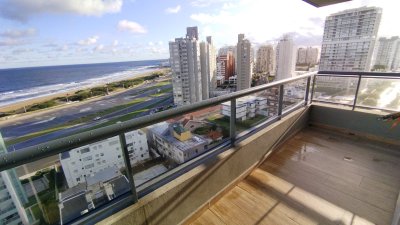 Oportunidad! Venta Apto 2 Dormitorios Brava Punta con Amenities