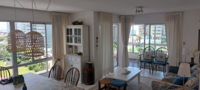 Vendo apartamento Punta del este 3 dormitorios con terraza parrillero