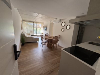 Alquilo invernal apartamento moderno dos dormitorios excelente ubicación Punta del Este