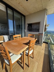 Alquilo excelente apto moderno temporada 2 dormitorios frente al mar, Punta del este, playa mansa