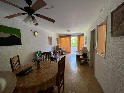 Vendo apartamento 2 dorm, 2 baños, zona mansa