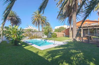 Venta y Alquiler Anual Casa 6D y dep de serv con Piscina climatizada y Barbacoa Península  