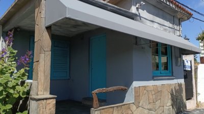 VENDO  CASA ACONDICIONADA PARA RESTAURANTE,  COMERCIO O VIEVIENDA EN  CENTRO MALDONADO