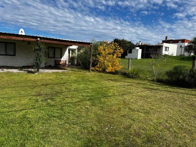 Alquiler Enero Casa Dos Dormitorios Punta Colorada