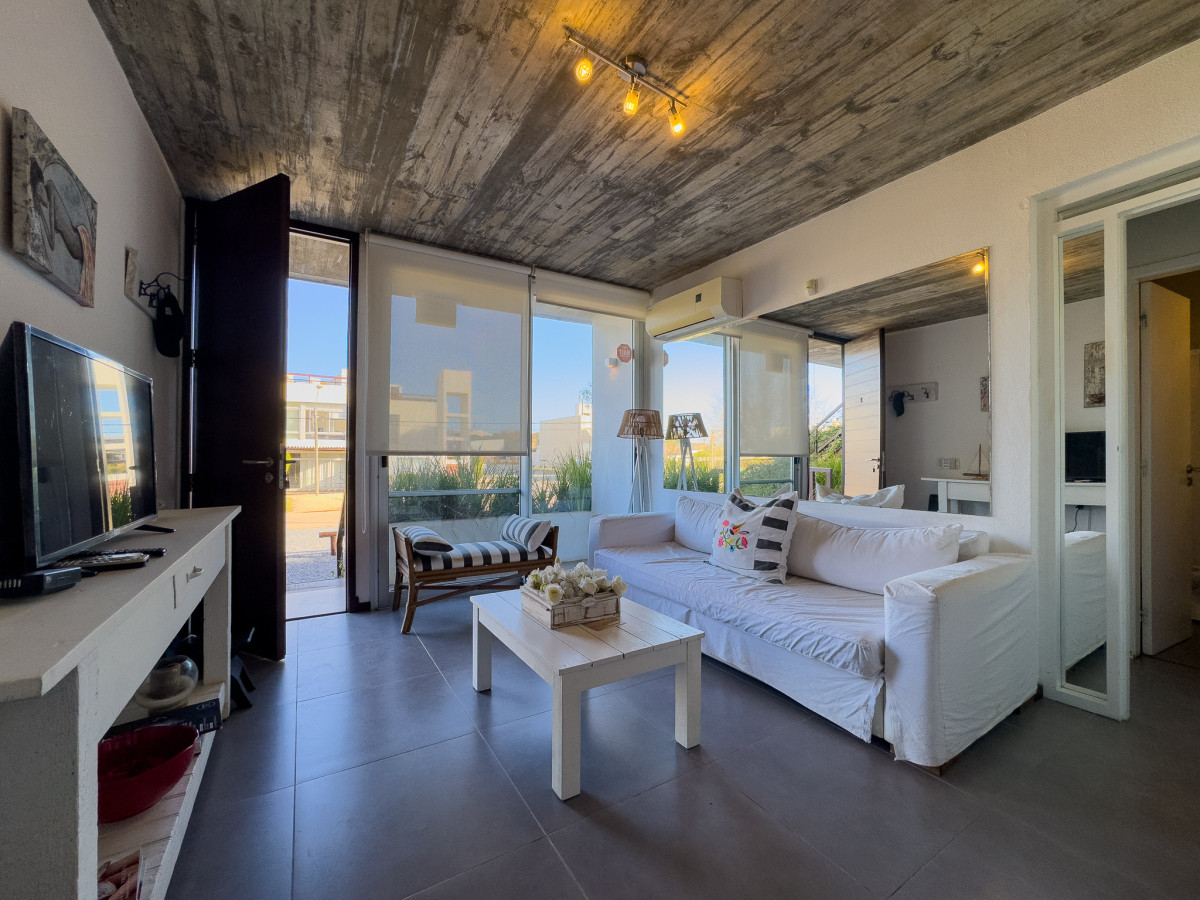 Imagen de Venta y alquiler  apartamento en Manantiales 2 dormitorios
