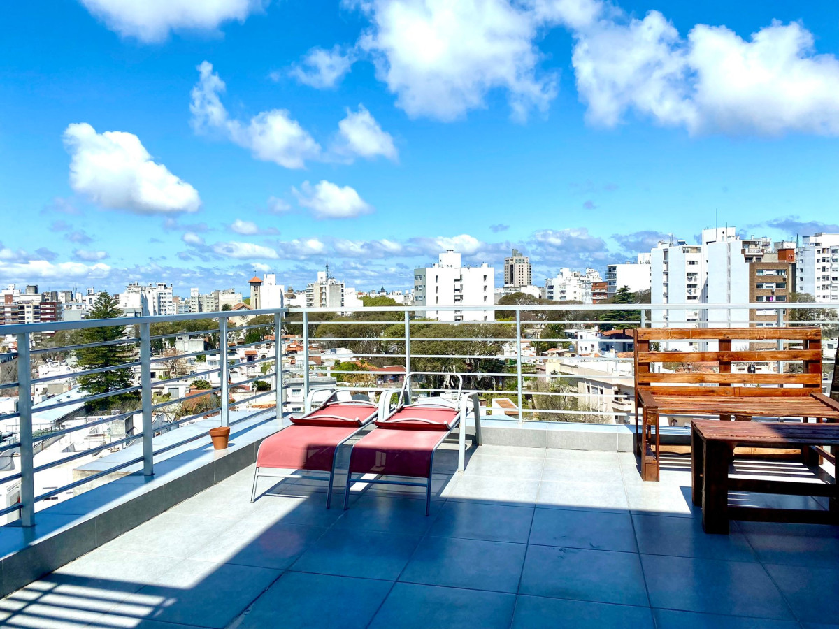 Apartamento Pocitos 1 dormitorio, amplia terraza despejada, con garage