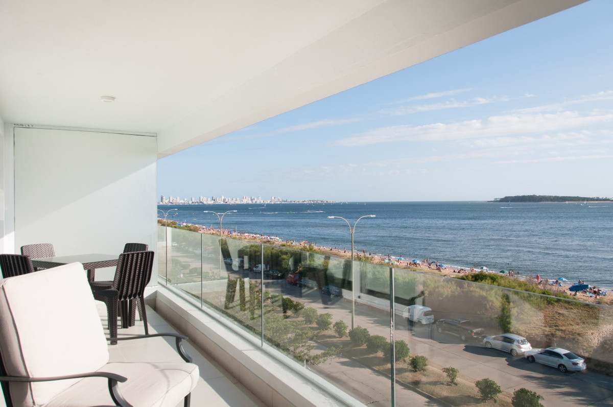 Penthouse duplex en primera linea de la playa mansa