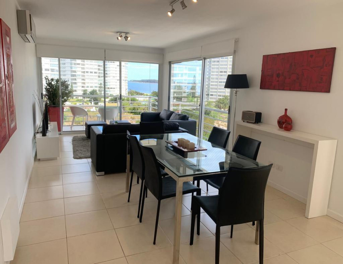 Mansa, departamento de 3 dorm 3 baños 2 terrazas, parrillero propio, loza radiante, mucamas, garaje, piscina, seguridad, tipo casa, venta US$ 380.000 