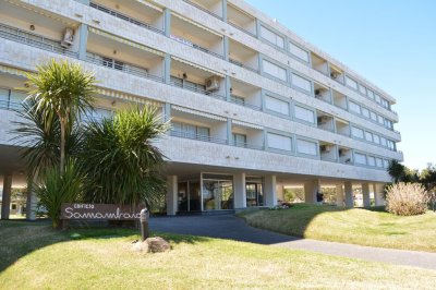 VENTA O ALQUILER TEMPORAL - Apartamento en la pda 16. frente a la playa. 4 dormitorios, 3 bnaños 