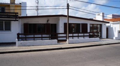 Casa en alquiler anual en el centro de Maldonado.
