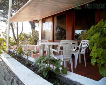 Preciosa cabaña 3 dorm, 2 baños, jardin 