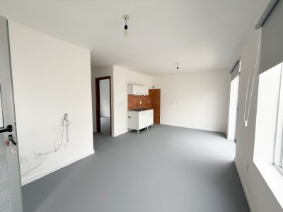 VENTA APARTAMENTO TIPO CASITA PLANTA BAJA EXCELENTE RENTABILIDAD MALDONADO 2 DORMITORIOS 1 BAÑO