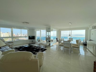 VENDO APARTAMENTO 3 DORMITORIOS + SERVICIO MILLENIUM PUNTA DEL ESTE MANSA PRIMERA LINEA VISTA AL MAR