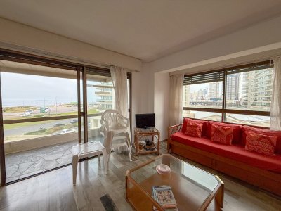 VENTA OPORTUNIDAD PRIMERA LINEA APARTAMENTO 2 DORMITORIOS VISTA A LA BRAVA PUNTA DEL ESTE 