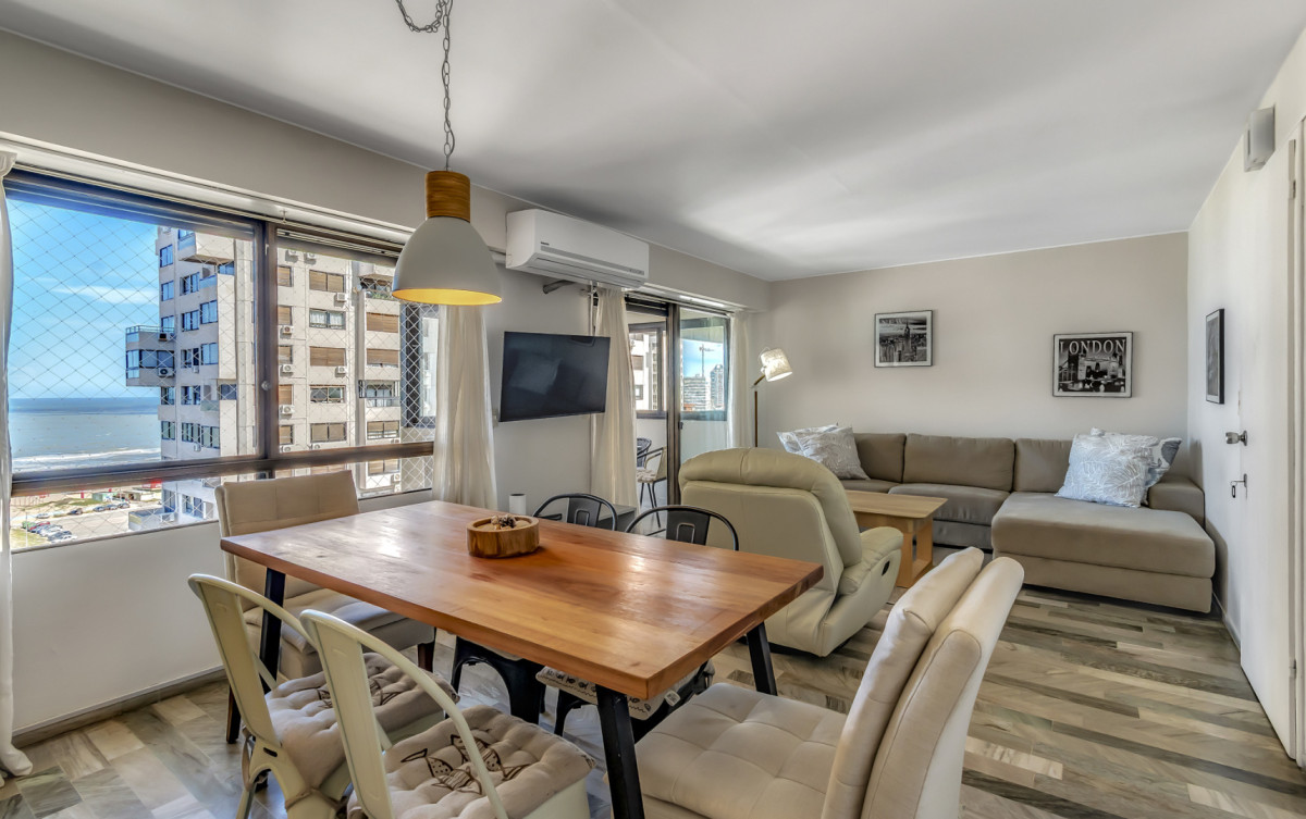 Imagen de  A pasos del Mar apartamento en venta de tres dormitorios