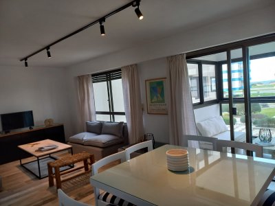 Alquiler anual e invernal de apartamento 3 dormitorios en primera linea Brava 