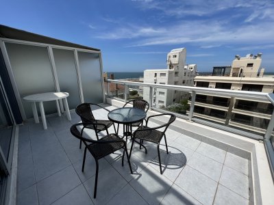 Venta apartamento 2 dormitorios en Playa Brava Punta del Este.