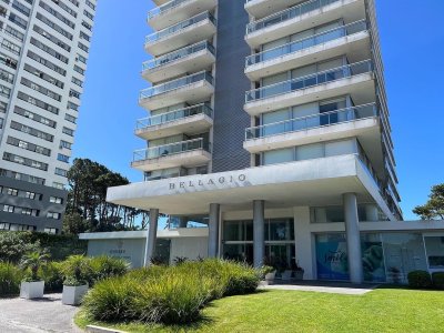 Alquiler anual apartamento 2 dormitorios en torre con servicios de Roosevelt