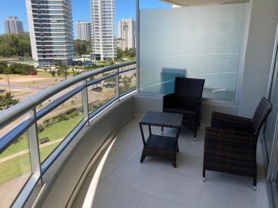 Alquiler anual y temporada apartamento 2 dormitorios en Ocean Drive Playa Brava Punta del Este 