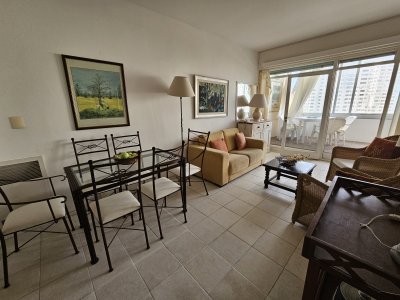 VENDO DEPARTAMENTO UN DORMITORIO PUNTA DEL ESTE VANGUARDIA