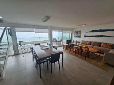 Venta y Alquiler anual de apartamento Penthouse primera linea brava 