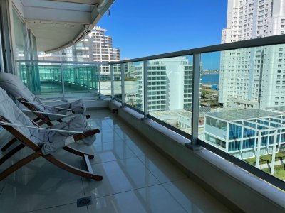 Alquiler anual apartamento 2 dormitorios en torre de categoría Punta del Este