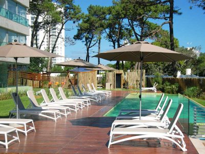 Alquiler temporada apartamento 2 dormitorios con vista al mar en Gala Vista Punta del Este