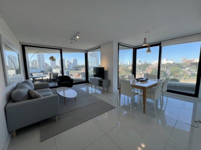 Venta y alquiler anual de apartamento 3 dormitorios en edificio de categoría Punta del Este