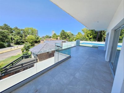 Apartamento En Venta De 2 Dormitorios Playa Mansa