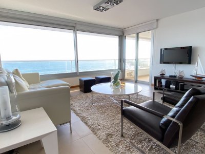 Alquiler temporada departamento 3 suites en primera linea playa brava frente al mar en edificio de categoría 