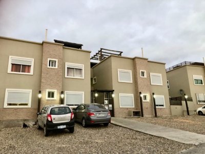 Apartamento de dos dormitorios , un baño en venta. Casa Morada Aguilar.