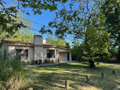 Alquiler de Temporada Casa  4 dormitorios con piscina en La Barra