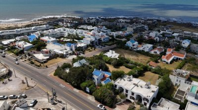Venta Casa 3 Doemitorios La Barra Punta Del Este