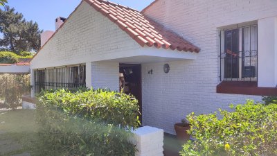 Alquiler anual y temporada de casa 3 dormitorios en Pinares