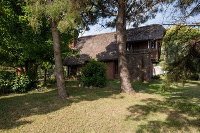 Venta Casa 3 Dormitorios En Altos Del Pinar 