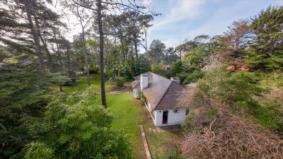 Venta de casa 3 dormitorios y dependencia en Cantegril Punta del Este