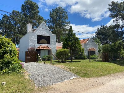 Venta de casa de 4 dormitorios en Marly Punta del Este