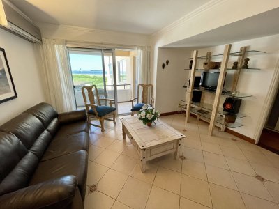 Apartamento de 3 dormitorios a la venta en Pinares