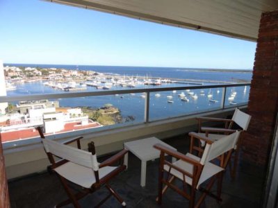 Vendo apartamento 3 dormitorios con vista al puerto en Peninsula, Punta del Este.