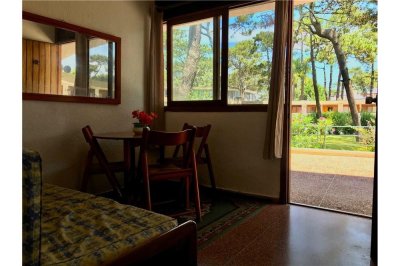 OPORTUNIDAD!!! Apartamento de 1 dormitorio en venta en Mansa, Punta del Este.