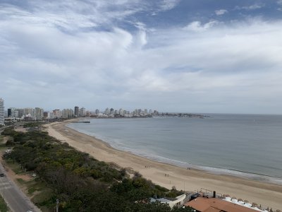 Apartamento en playa mansa en venta 