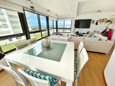 Apartamento reciclado en Excelente ubicación en Playa Mansa