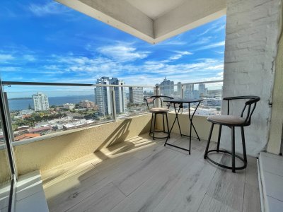 Apartamento en venta con vista a Playa Mansa