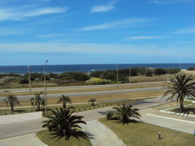 Apartamento de  categoría en primera línea de Playa Brava